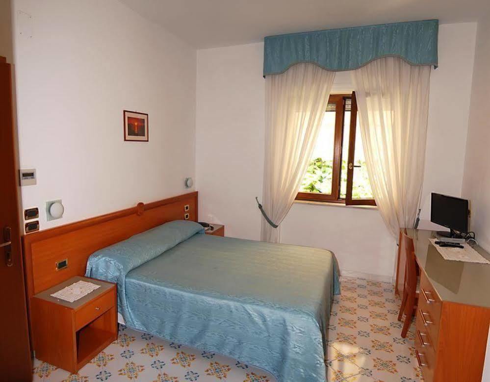 Hotel La Primavera Massa Lubrense Exterior photo